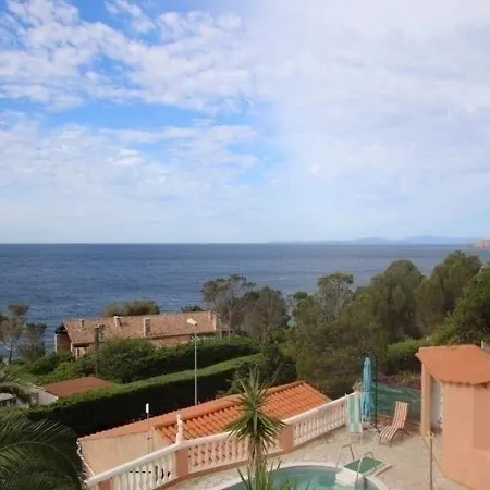 House Avec Piscine Vue Mer Raphael Antheor * Saint-Raphaël